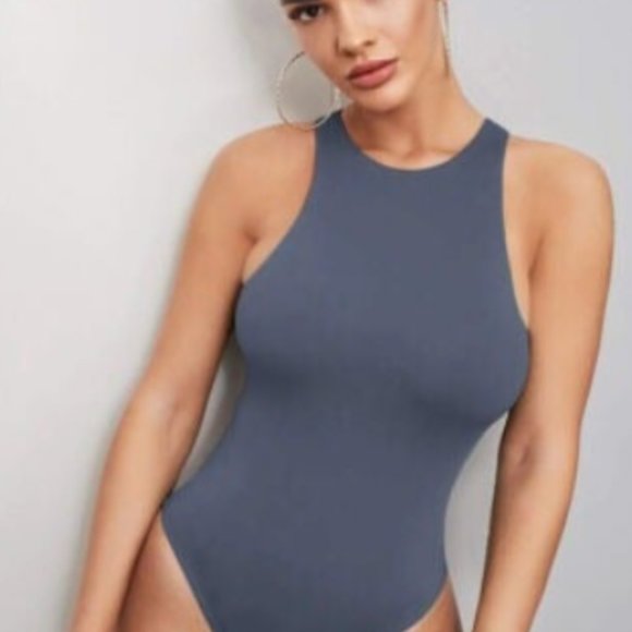 Women's Bodysuit Sleeveless Scoop Neck Stretch Top size: small (4) US - Picture 2 of 3